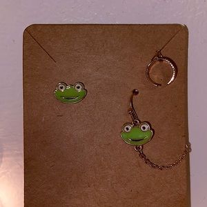 Hot Topic Frog Earrings
